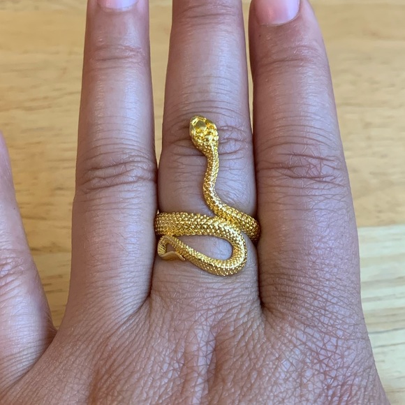 NEW | Snake Ring - Picture 2 of 4